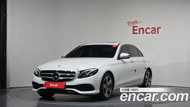 Mercedes-Benz E-Class E300 4MATIC Avnatgarde