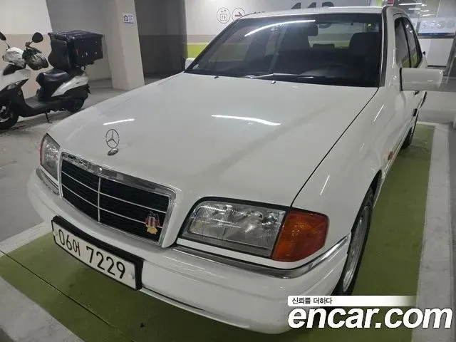 Mercedes-Benz C-Class C230