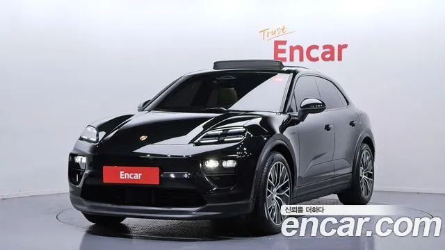 Porsche Macan Base 4