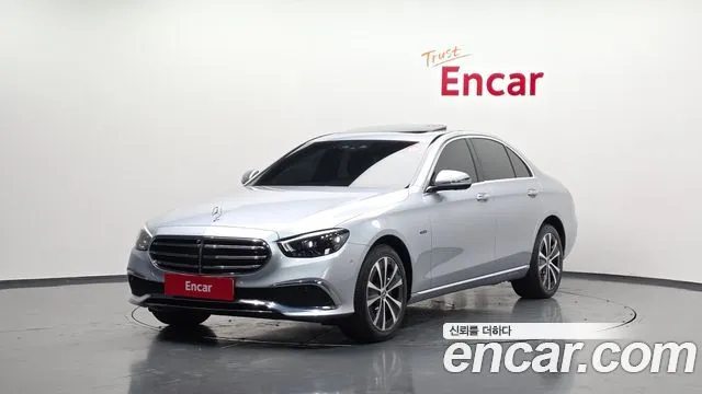 Mercedes-Benz E-Class E300e 4MATIC Exclusive