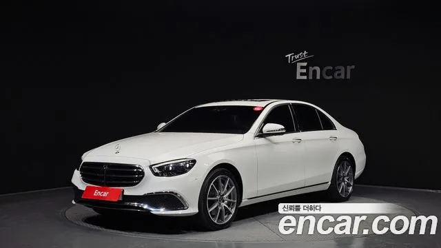 Mercedes-Benz E-Class E300e 4MATIC Exclusive