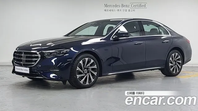 Mercedes-Benz E-Class E300 4MATIC Exclusive