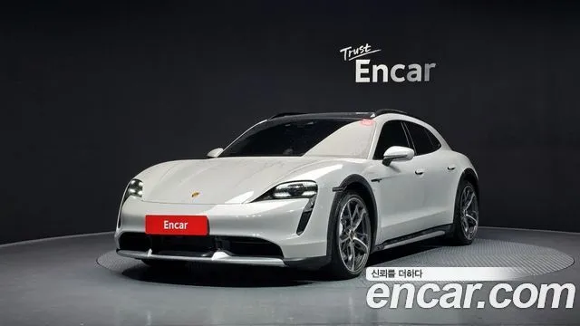 Porsche Taycan Turbo Cross Turismo