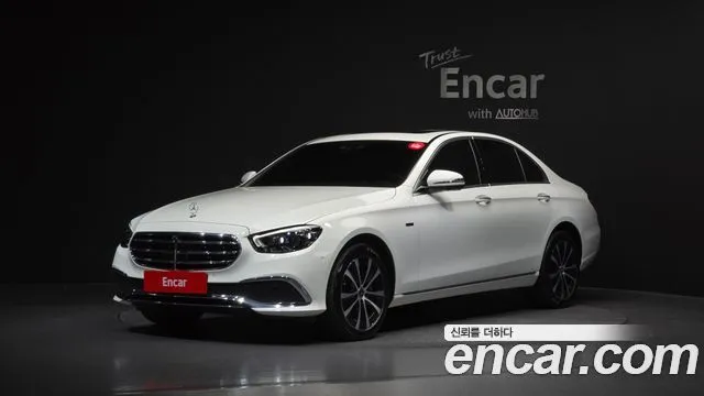 Mercedes-Benz E-Class E300e 4MATIC Exclusive