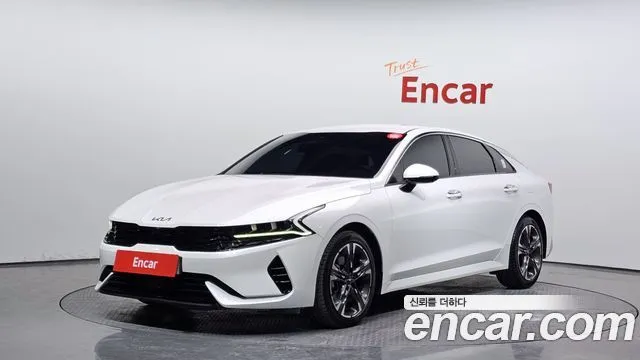 Kia K5 Signature