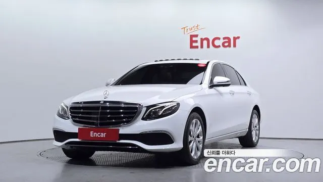 Mercedes-Benz E-Class E300 4MATIC Exclusive