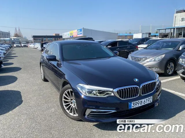 BMW 5-Series 520i Luxury