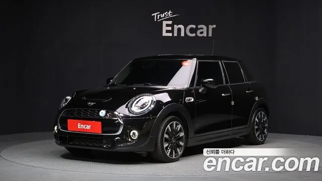Mini Cooper 5Door HIGH
