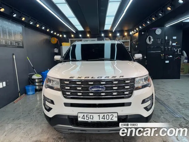 Ford Explorer 2.3 Limited 4WD