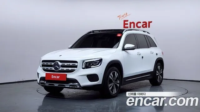 Mercedes-Benz GLB-Class GLB220