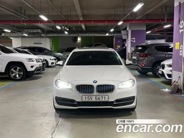 BMW 5-Series 528i