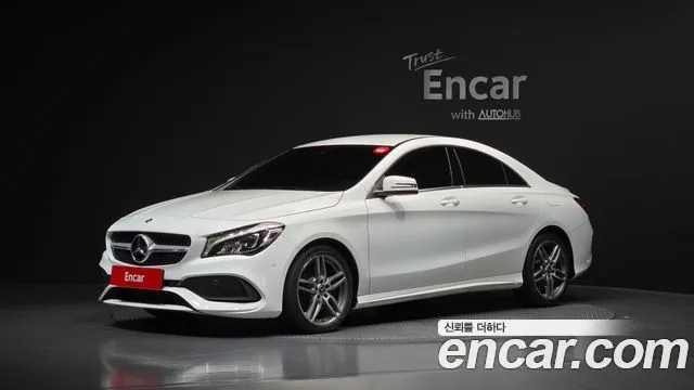 Mercedes-Benz CLA-Class CLA220 AMG Line