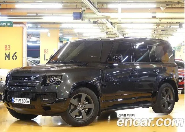 Land Rover Defender 110 P300 X-Dynamic SE