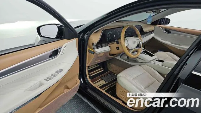 Hyundai Grandeur Calligraphy