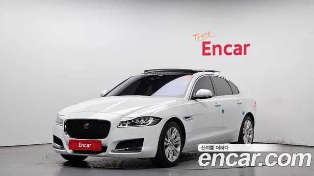 Jaguar XF 25t Portfolio