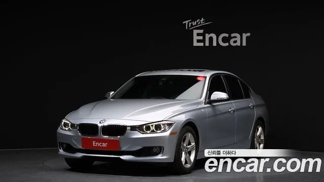BMW 3-Series 320i