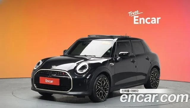 Mini Cooper 5 Door Favoured