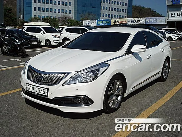 Hyundai Grandeur HG240 Modern