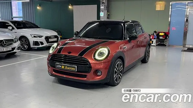 Mini Cooper 5Door Rosewood Edition
