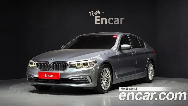 BMW 5-Series 520i Luxury