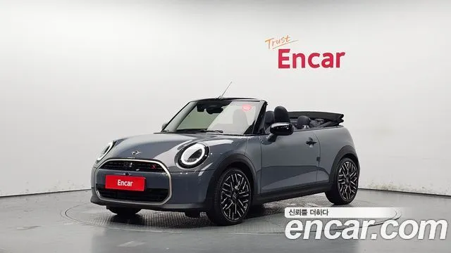 Mini Cooper Convertible Favoured