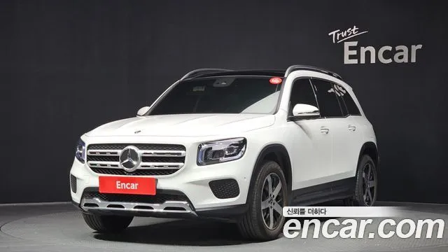 Mercedes-Benz GLB-Class GLB220