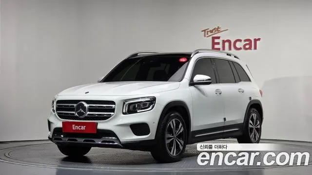 Mercedes-Benz GLB-Class GLB220