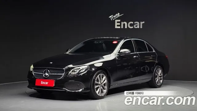 Mercedes-Benz E-Class E300 4MATIC Avnatgarde