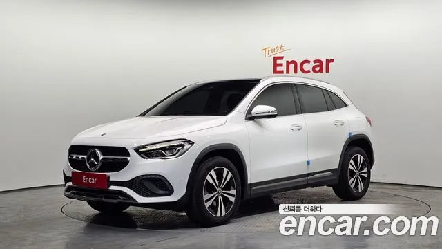 Mercedes-Benz GLA-Class GLA220