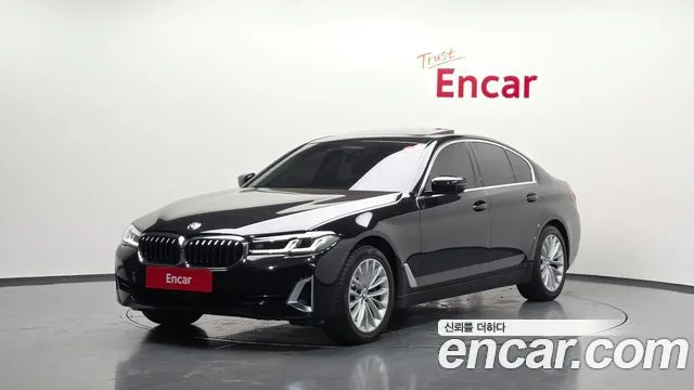 BMW 5-Series 530i xDrive Luxury