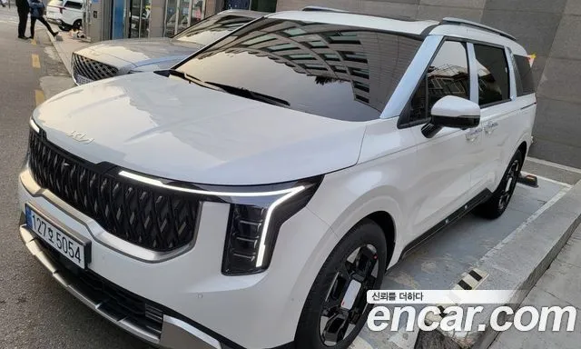 Kia Canival HEV 7seater Signature