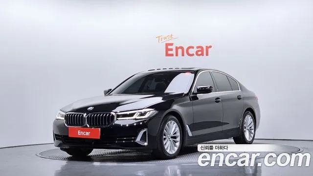 BMW 5-Series 520i Luxury
