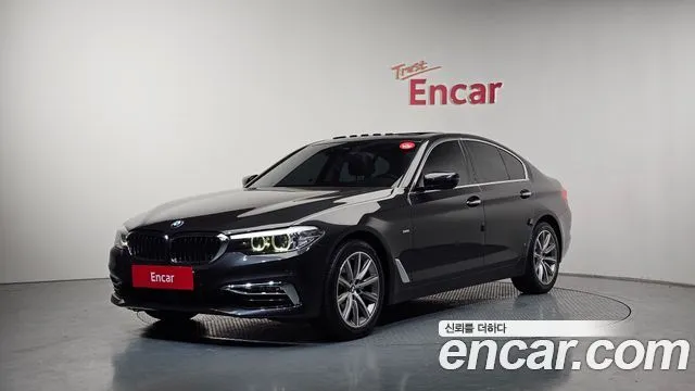 BMW 5-Series 520i Luxury