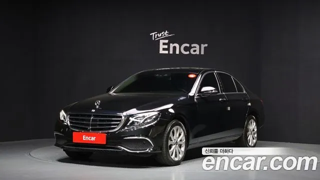 Mercedes-Benz E-Class E300 4MATIC Exclusive