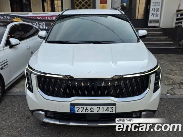 Kia Canival HEV 9 seater Prestige