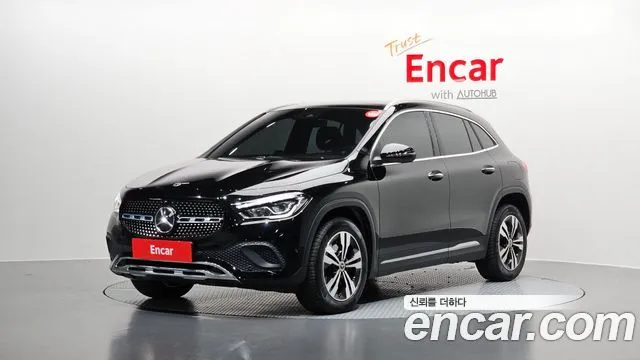 Mercedes-Benz GLA-Class GLA220