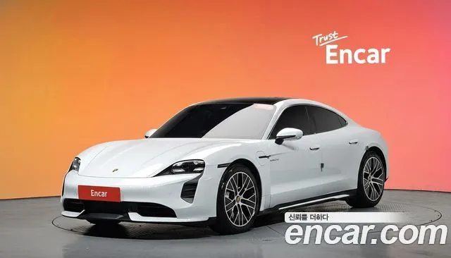 Porsche Taycan Turbo