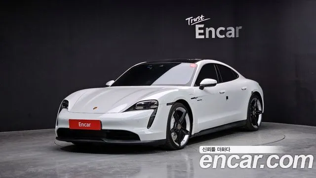 Porsche Taycan Base