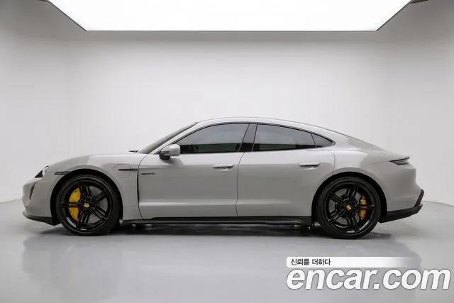 Porsche Taycan Turbo S
