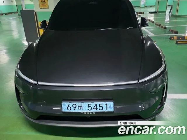 Tesla Model Y Long Range AWD