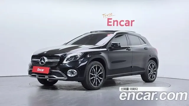 Mercedes-Benz GLA-Class GLA250 4MATIC