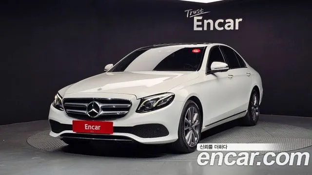 Mercedes-Benz E-Class E300 4MATIC Avnatgarde