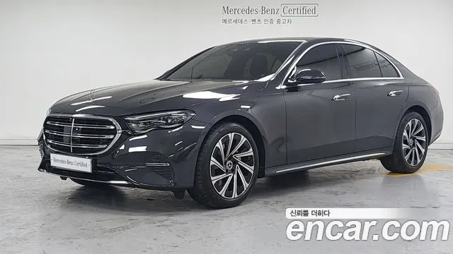 Mercedes-Benz E-Class E300 4MATIC Exclusive