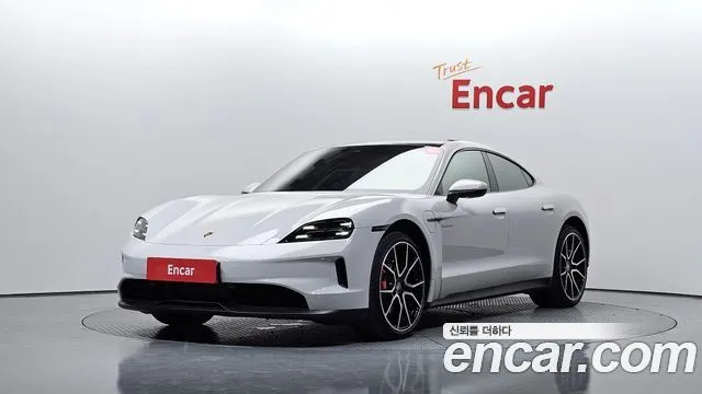 Porsche Taycan 4S