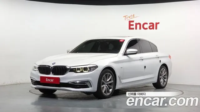 BMW 5-Series 520i Luxury