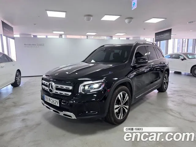Mercedes-Benz GLB-Class GLB220