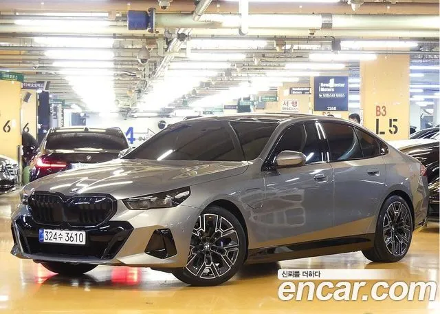 BMW 5-Series 530e xDrive M Sport