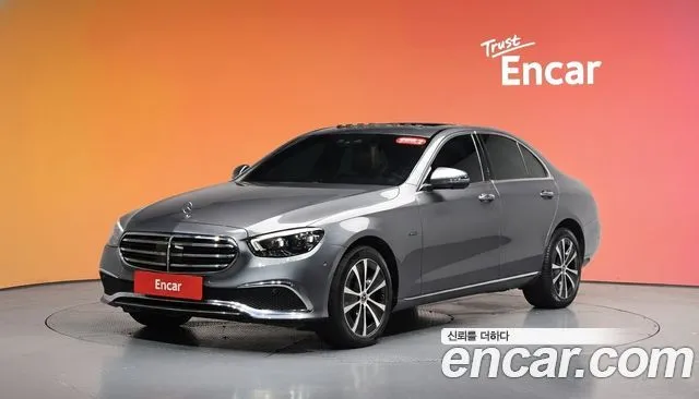 Mercedes-Benz E-Class E300e 4MATIC Exclusive