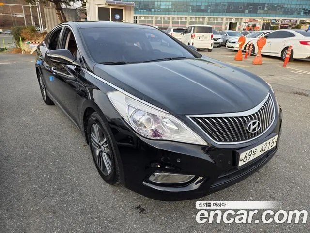 Hyundai Grandeur HG240 Modern