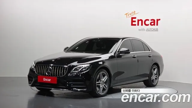 Mercedes-Benz E-Class E300 4MATIC AMG Line